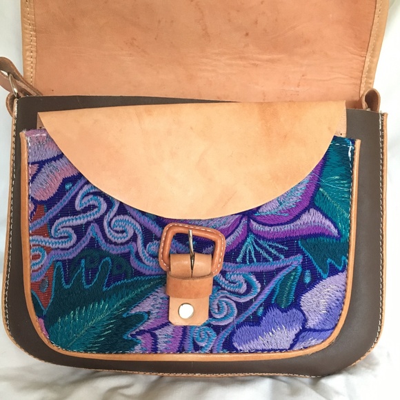 New Embroidered Mexican Leather Purse - Picture 8 of 8